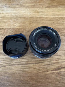 Fujifilm 35mm f1.4 Super EBC Fujinon Aspherical XF R (1 foto / 2)