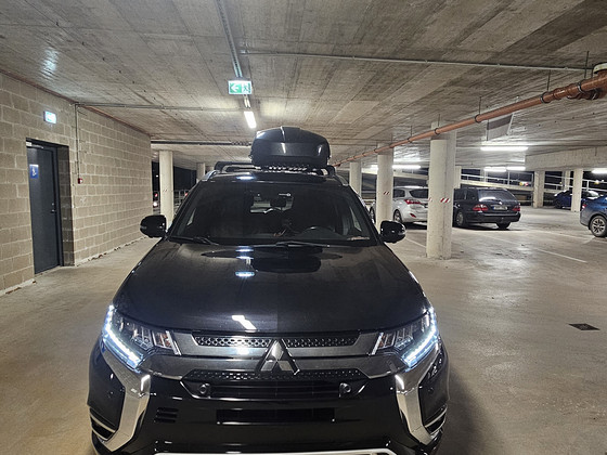 2021 Mitsubishi Outlander Phev-Pistikhübriid(elekter/bensiin