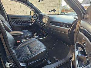 2021 Mitsubishi Outlander Phev-Pistikhübriid(elekter/bensiin (6 foto / 8)