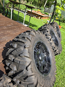Диски/шины Polaris (1 фото из 2)