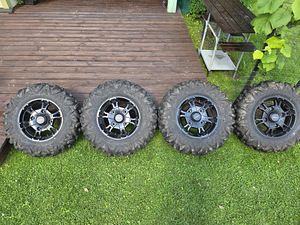 Диски/шины Polaris (2 фото из 2)