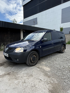 Dacia Logan 2012 (2 фото из 8)