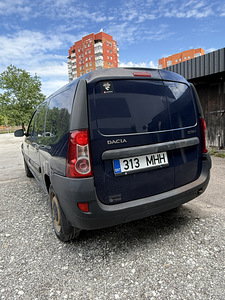 Dacia Logan 2012 (4 фото из 8)