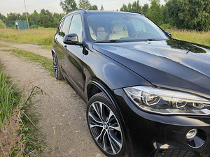 BMW x5, 4.0D, 230kw, 2017a (8 foto / 15)