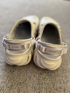 CROCS sandaalid (4 foto / 5)