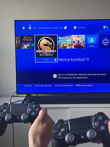 PlayStation 4 Slim 500 GB + 2 pulti (2 foto / 3)