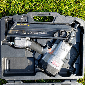 Karkassinaela püstol Senco FramePro 601 ST + kohver