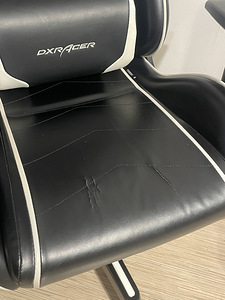 DXRacer Formula F08-NW игровое кресло (2 фото из 4)