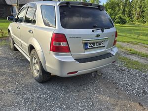 Kia sorento (4 foto / 7)