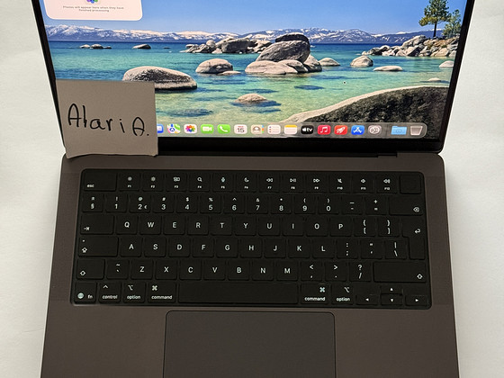 ПРОДАМ: 14" M5Pro MacBook PRO 24GB RAM 1TB SSD (ОС: Mac/Apple)