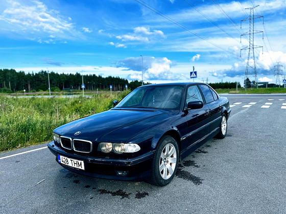 BMW E38 740d V8 180 kW 07/2001