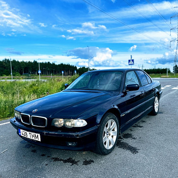 BMW E38 740d V8 180 kW 07/2001