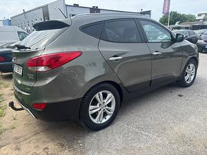 Hyndai ix35 (6 foto / 8)