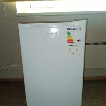 Külmkapp Adelan BC-90