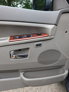 Jeep Grand Cherokee Limited CRD (9 foto / 14)