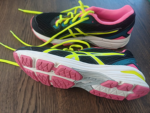 Asics laste või noorte jooksujalatsid (2 foto / 3)