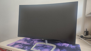 Монитор philips 31,5" 75 герц (1 фото из 2)