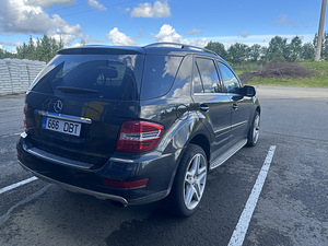 Mercedes Benz ML 280 (2 фото из 12)