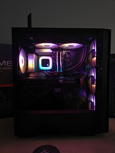 Ultra 7 Geimer, RTX 5070 Ti, DDR5 32GB 6000MHz RGB (1 foto / 7)