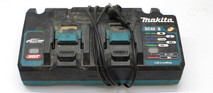 Зарядное устройство Makita DC40RB 40V Max XGT 2x акк. (2 фото из 2)