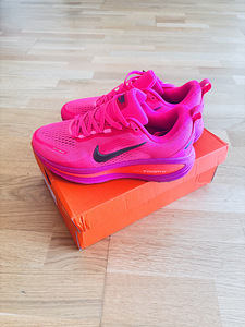 Nike Vomero 18 (1 фото из 4)