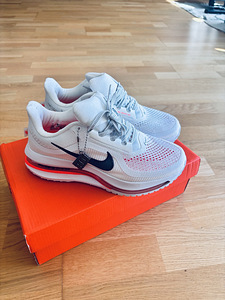 Nike Pegasus Premium (2 foto / 5)