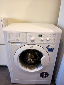 Стиральная машина Indesit IWSD 51251, бесплатная доставка (1 фото из 3)