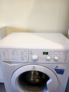 Стиральная машина Indesit IWSD 51251, бесплатная доставка (3 фото из 3)