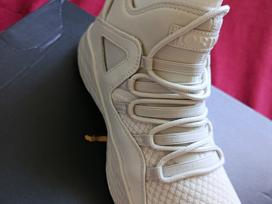 Meeste tossud Nike Jordan Formula 23