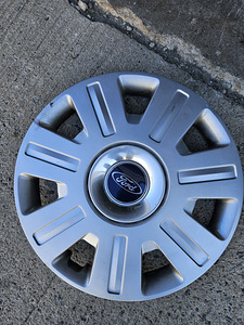 Колпак Ford R16 (1 фото из 1)