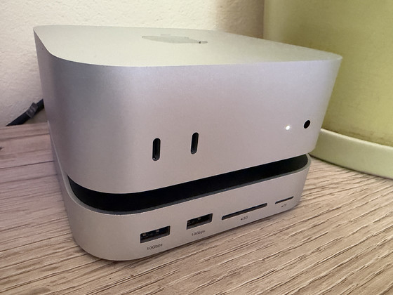 Mac Mini M4 16GB RAM/256SSD+ Ugreen dockimisjaam 2TB SSD-ga