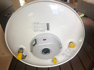 Uus Ariston 150L boiler (elekter + soojusvaheti) (2 foto / 2)