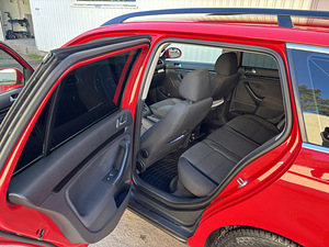 Volkswagen Golf 2012 1.6TDI (8 foto / 8)
