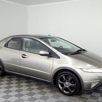 Honda Civic Elegance 1.8 103kW