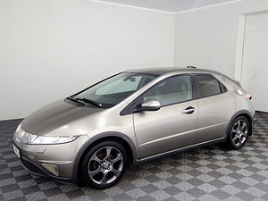 Honda Civic Elegance 1.8 103kW (2 foto / 9)