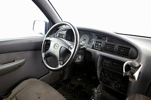 Mazda B2500 Pickup 4x4 2.5 TD 57kW (5 фото из 7)