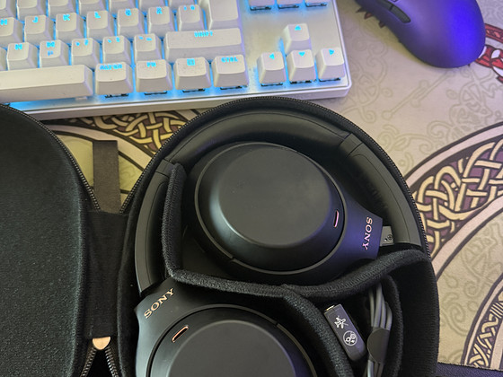 Sony WH-1000XM4