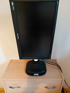 Монитор LG (2 фото из 3)