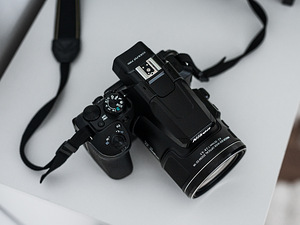 Фотоаппарат Nikon Coolpix P950 (3 фото из 5)