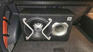 Subwoofer + JBL võimendi (autokomplekt) (5 foto / 6)