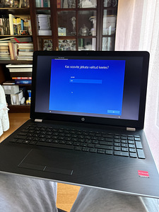 Продам ноутбук HP 15-bw0xx + клавиатуру, мышь и коврик для мыши (1 фото из 3)