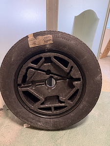 BMW запасное колесо (3 фото из 6)