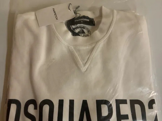 Täitsa uus Dsquared2 püss,suurus S originaal