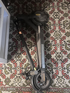 Продам электросамкат Xiaomi Mi Scooter 1S, must (2 фото из 2)