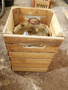 Klaasist veini pudel 20l tarbeklaas originaal kastis uus (1 фото из 7)