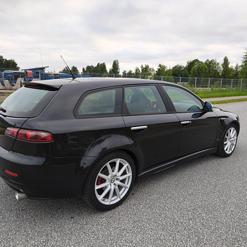 Alfa Romeo 159 SW TI 2.2JTS 136 кВт