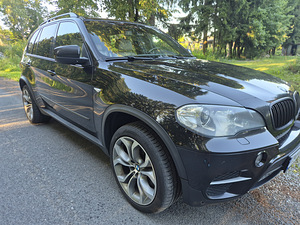 BMW X5 (5 foto / 9)