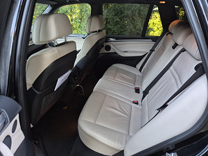 BMW X5 (8 foto / 9)