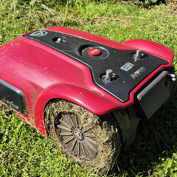 2tk Robotniiduk Ambrogio L350- 11 000m2 niidupind kokku!