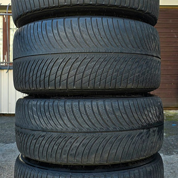R20 rehvid 265 40 20 ja 295 35 20 michelin 4tk 5mm ms